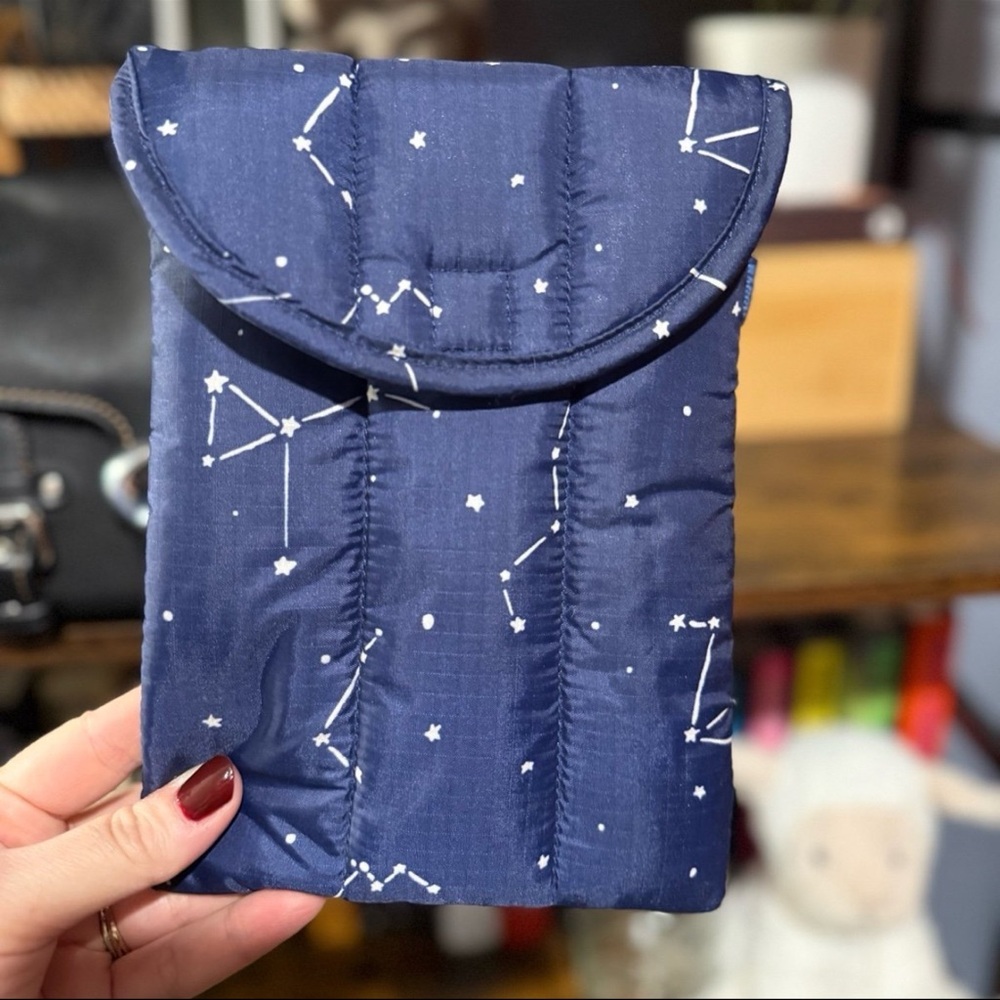 Baggu puffy tablet sleeve - constellation midnight